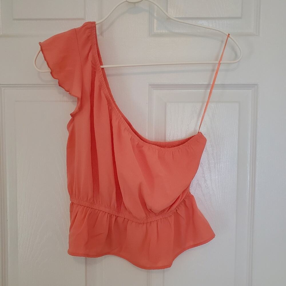 Pink Rose One-Shoulder Short Sleeve Top in Coral Burst Size L